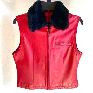Saguaro Red Leather Vest, Detachable Black Fur Collar. Size Small